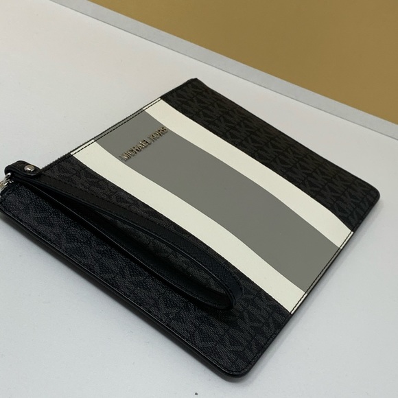 Michael kors jet set XL central stripe wristlet - Picture 2 of 6